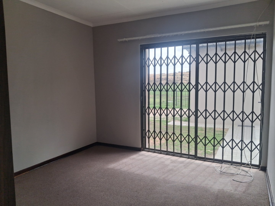 To Let 3 Bedroom Property for Rent in Hillside Free State